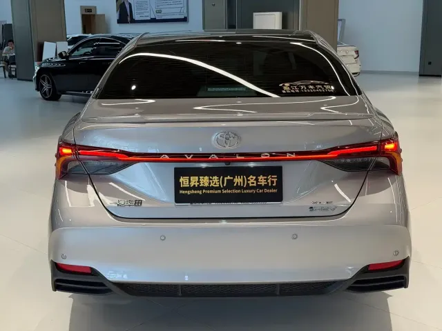 Toyota Avalon 2024 Model Hybrid 2.5L XLE Prestige Edition — Фото автомобиля 5