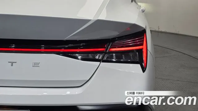 Hyundai AVANTE Новый Avante (CN7) — Фото автомобиля 24