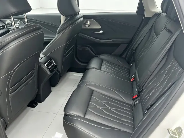 Chery Arrizo 8 — Фото автомобиля 5