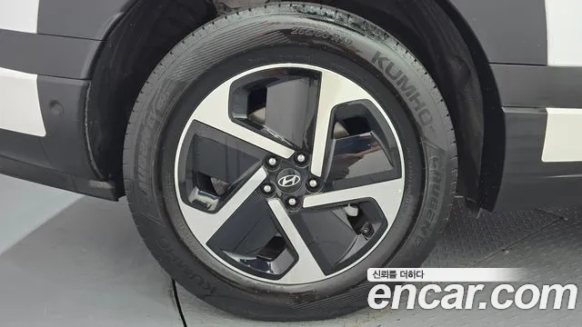 Hyundai Ioniq 9 — Фото автомобиля 5