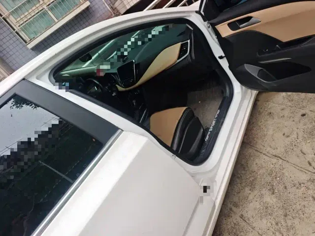 Chevrolet Monza — Фото автомобиля 18
