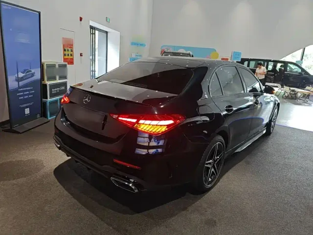 Mercedes-Benz C-Class — Фото автомобиля 6