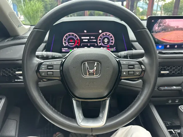 Honda Accord — Фото автомобиля 20