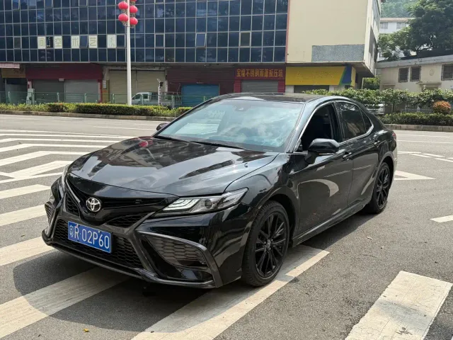 Toyota Camry — Фото автомобиля 3