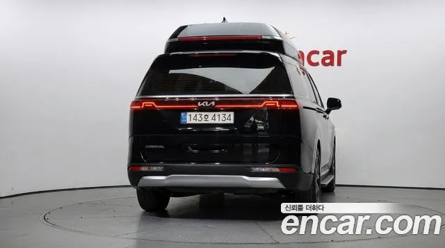 Kia Canival Carnival 4 поколение Дизель 9 мест Hi-Limousine — Фото автомобиля 2