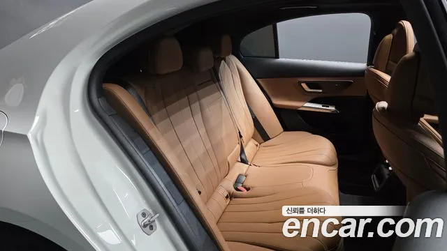Mercedes-Benz E-Class W214 — Фото автомобиля 17