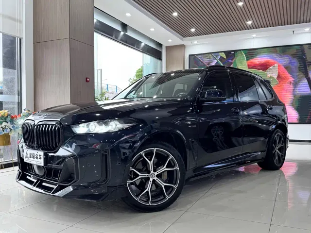 Фотография автомобиля — BMW X5