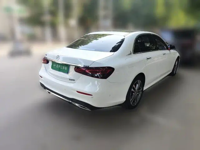 Mercedes-Benz Mercedes-Benz E-Class 2021 Facelift E 260 L Sport — Фото автомобиля 4