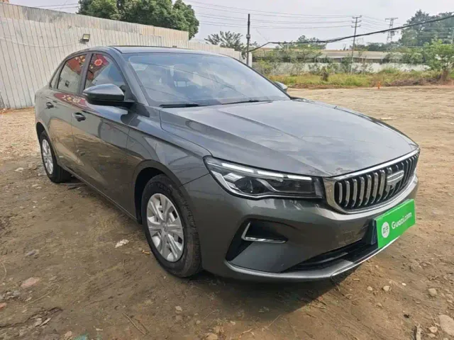 Geely Emgrand — Фото автомобиля 3