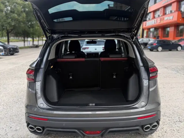 Geely Binyue — Фото автомобиля 14
