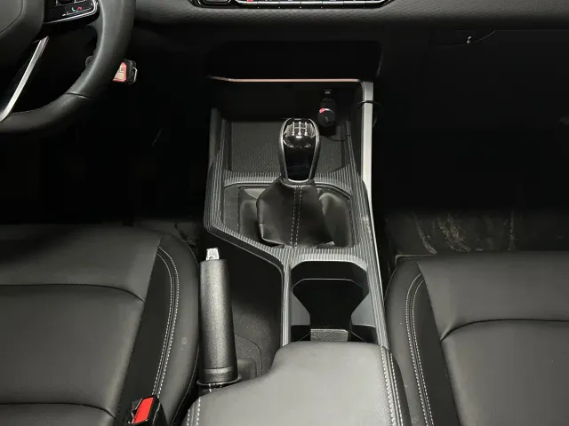 Geely Emgrand — Фото автомобиля 15
