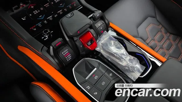Lamborghini Urus — Фото автомобиля 9
