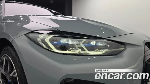 BMW i4 — Фото автомобиля 21