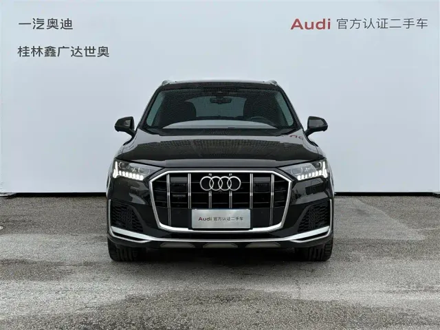 Audi Q7 — Фото автомобиля 2