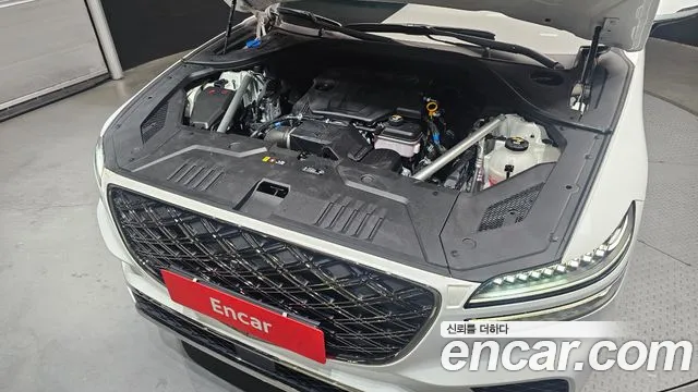Genesis GV70 — Фото автомобиля 9