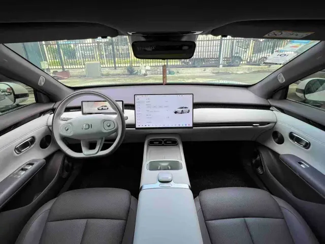 Changan Qiyuan A06 — Фото автомобиля 5