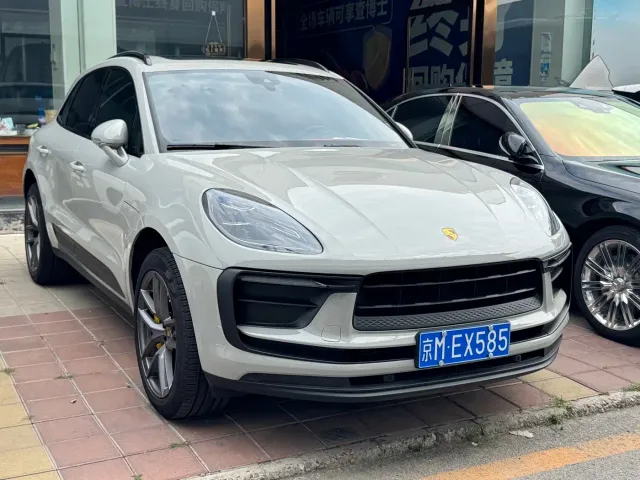 Porsche Macan 2022 Macan 2.0T — Фото автомобиля 2