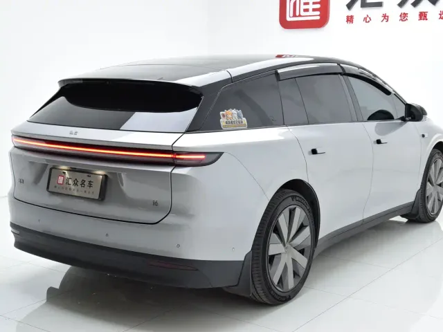 Li Auto i6 — Фото автомобиля 23
