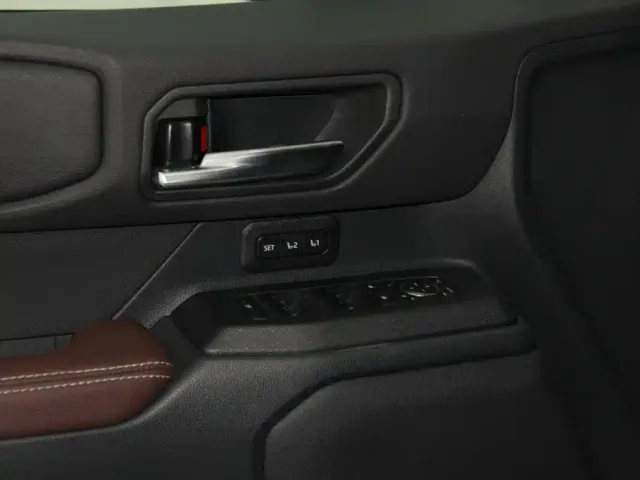 Toyota Prado — Фото автомобиля 23