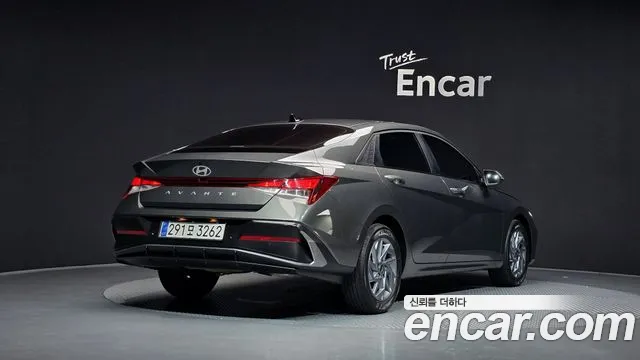 Hyundai Avante — Фото автомобиля 2