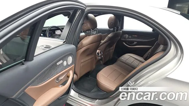 Mercedes-Benz E-Class E-класс W213 E350 4MATIC Avantgarde — Фото автомобиля 24