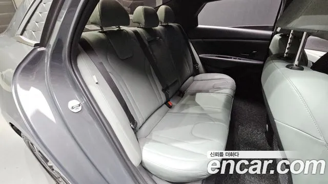 Hyundai Avante CN7 — Фото автомобиля 18