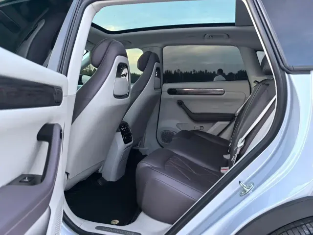 Leapmotor C11 — Фото автомобиля 5
