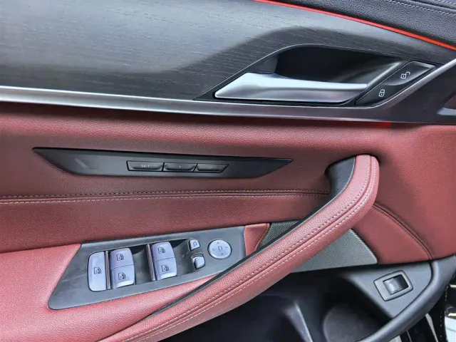 BMW 5 Series — Фото автомобиля 11