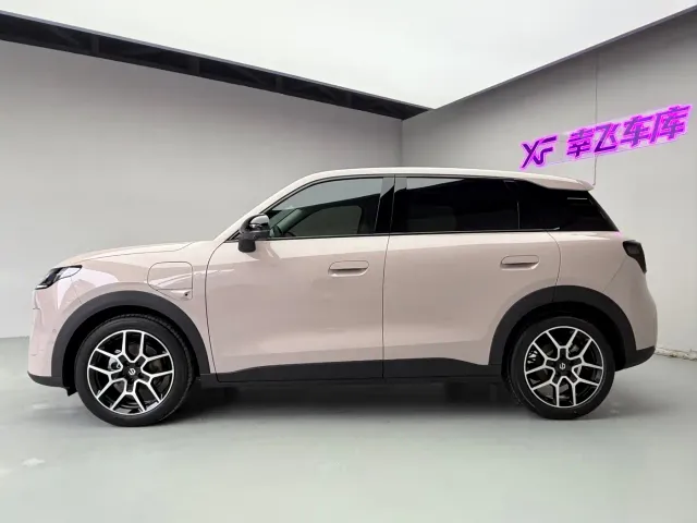 Leapmotor A10 — Фото автомобиля 3