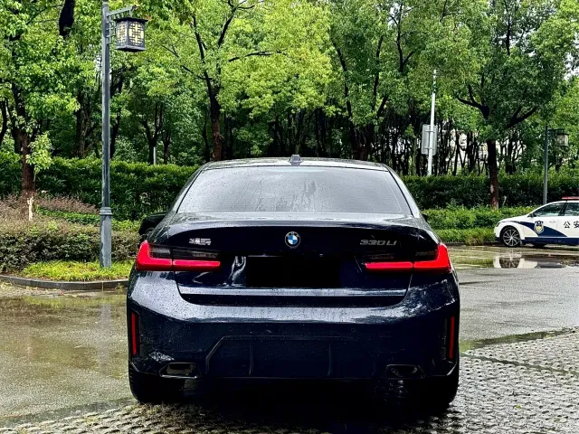 BMW 3 Series — Фото автомобиля 11