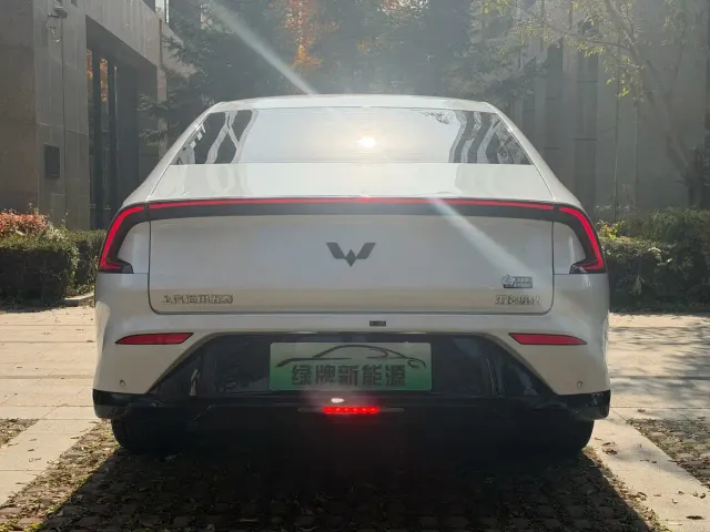 Wuling Starlight — Фото автомобиля 8
