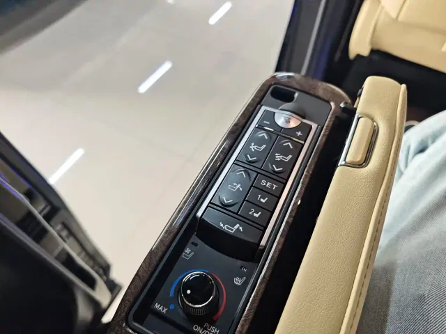 Toyota Vellfire — Фото автомобиля 12