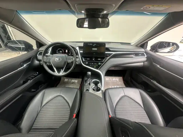 Toyota Camry — Фото автомобиля 6