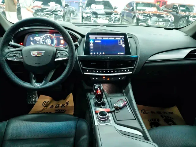 Cadillac CT5 — Фото автомобиля 11