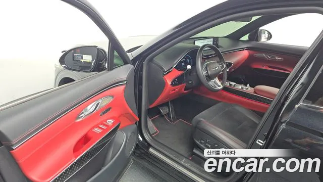 Genesis GV70 — Фото автомобиля 15