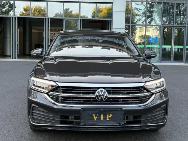 Фотография автомобиля — Volkswagen Sagitar