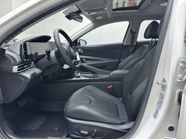 Hyundai Elantra — Фото автомобиля 4
