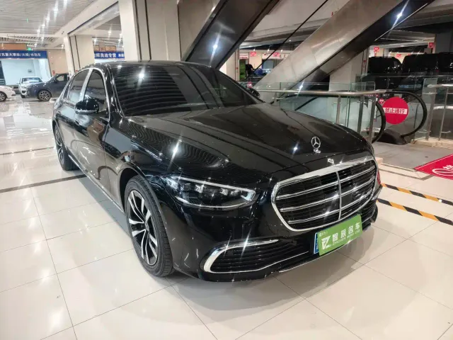 Mercedes-Benz S-Class — Фото автомобиля 2