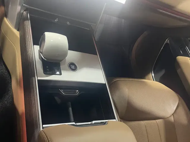 Land Rover Range Rover — Фото автомобиля 5