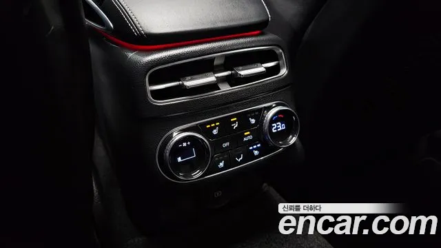 Genesis GV70 2.5T Бензин 2WD — Фото автомобиля 25