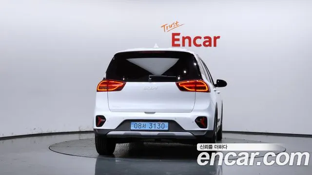 Kia Niro — Фото автомобиля 4