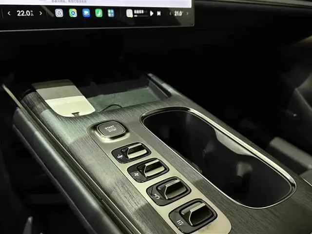 Xiaomi SU7 — Фото автомобиля 13