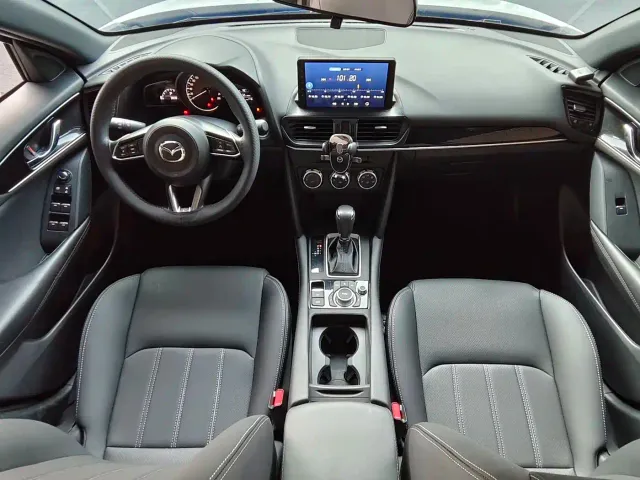 Mazda CX-4 — Фото автомобиля 17
