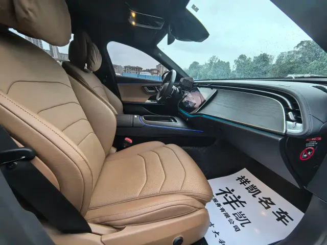 Mercedes-Benz E-Class — Фото автомобиля 6
