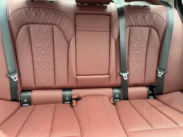 BMW 3 Series — Фото автомобиля 25