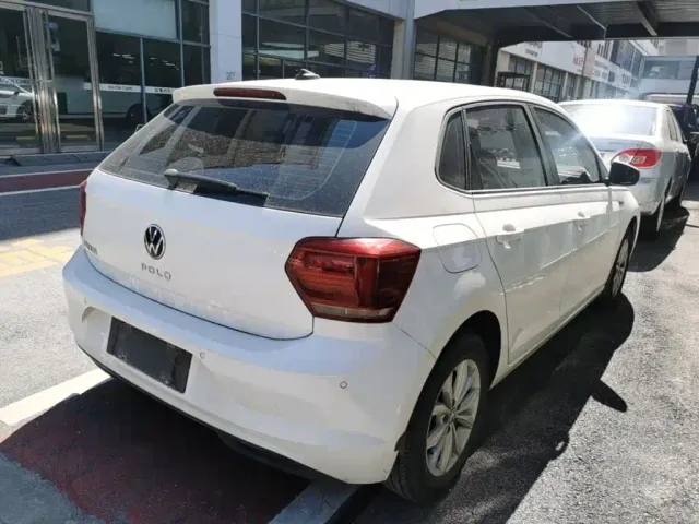 Volkswagen Polo — Фото автомобиля 6