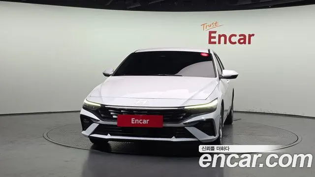 Hyundai AVANTE Новый Avante (CN7) — Фото автомобиля 3