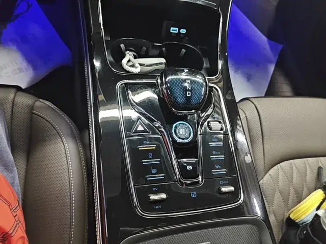 BYD Han — Фото автомобиля 13