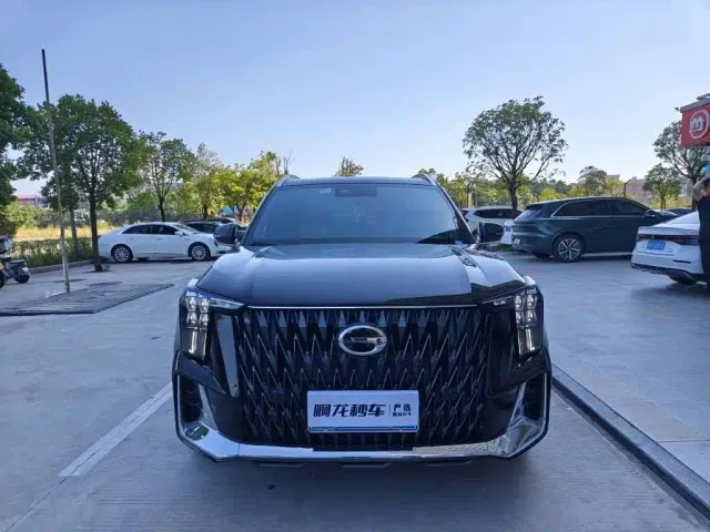 GAC Trumpchi GS8 — Фото автомобиля 2