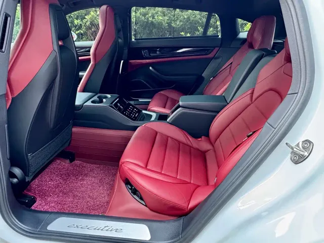 Porsche Panamera — Фото автомобиля 27